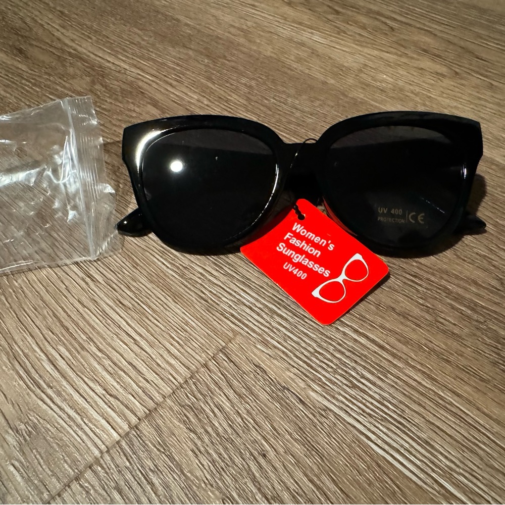 Black sunglasses